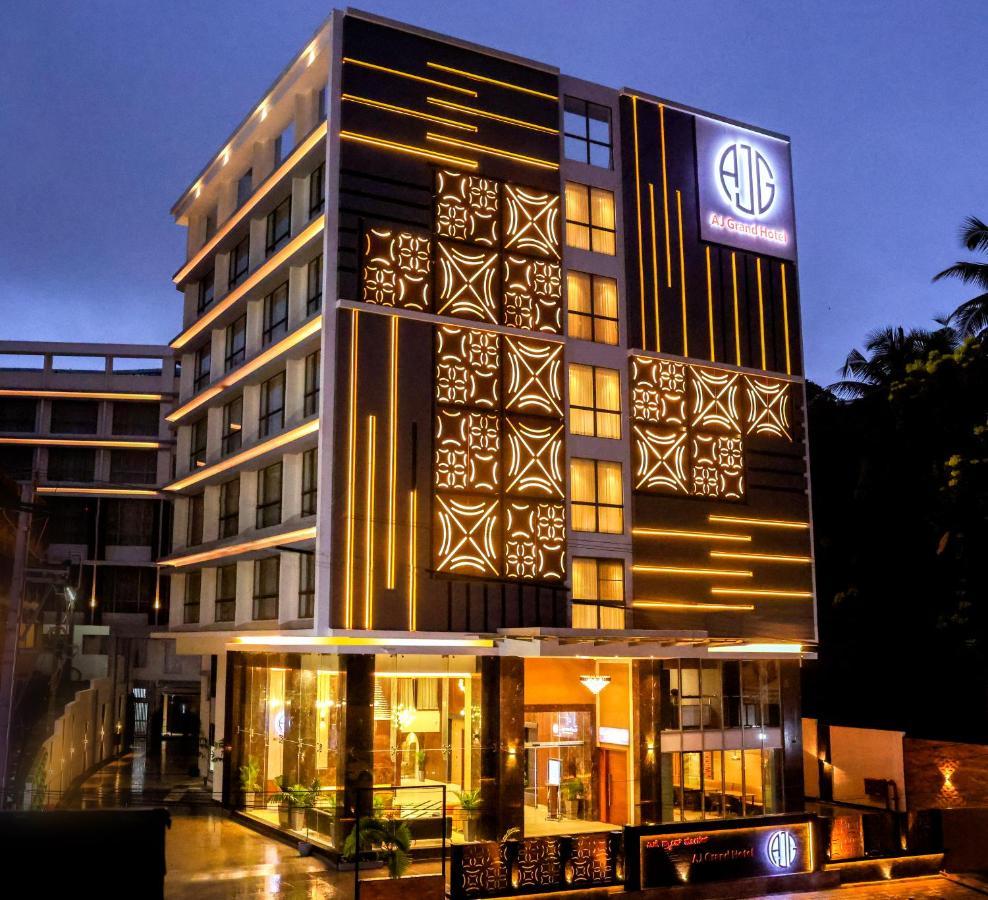 Aj Grand Hotel Mangalore Extérieur photo