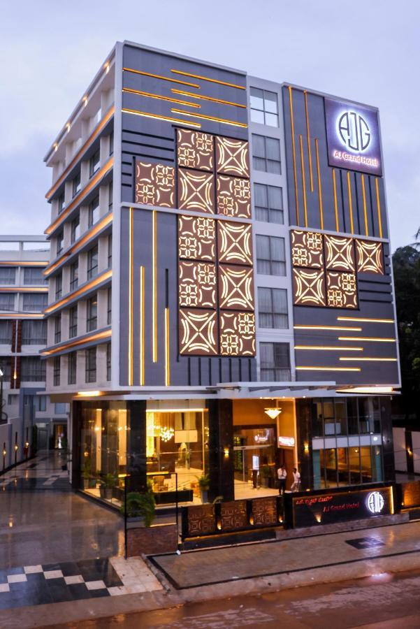 Aj Grand Hotel Mangalore Extérieur photo