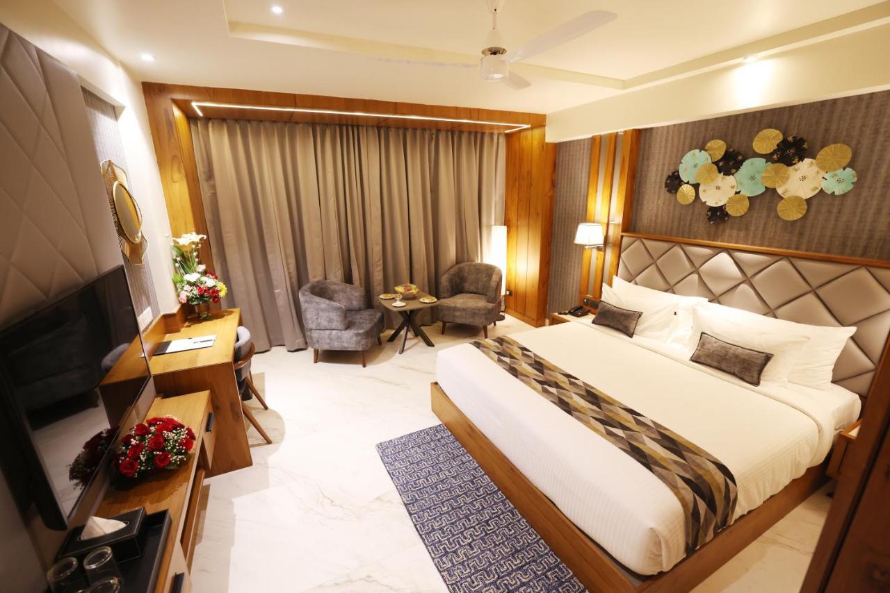 Aj Grand Hotel Mangalore Extérieur photo