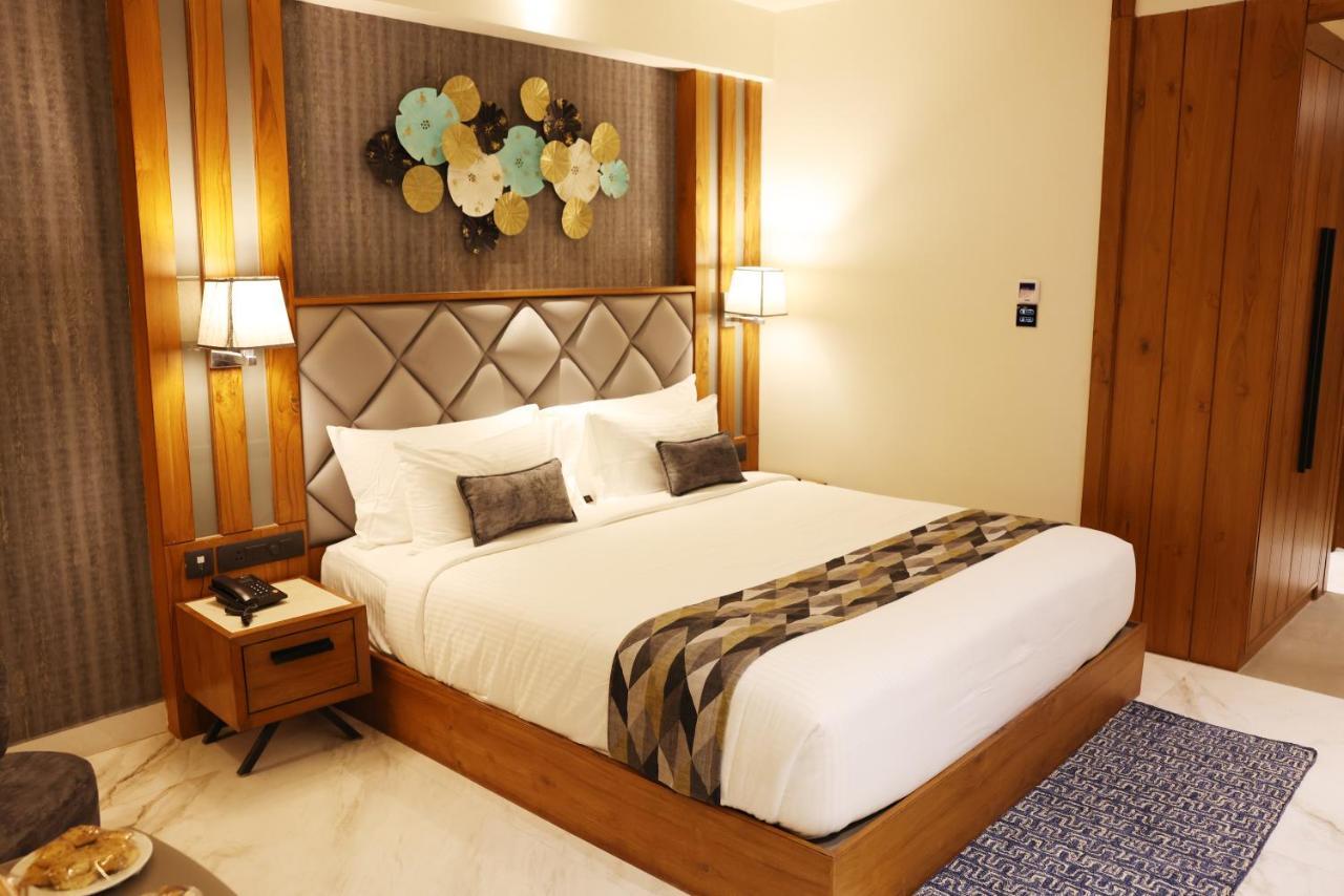 Aj Grand Hotel Mangalore Extérieur photo