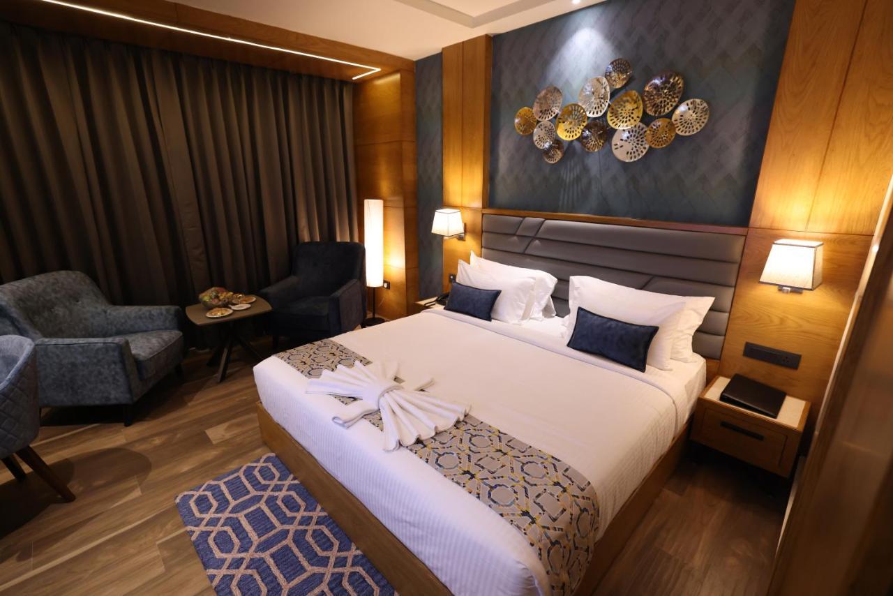 Aj Grand Hotel Mangalore Extérieur photo