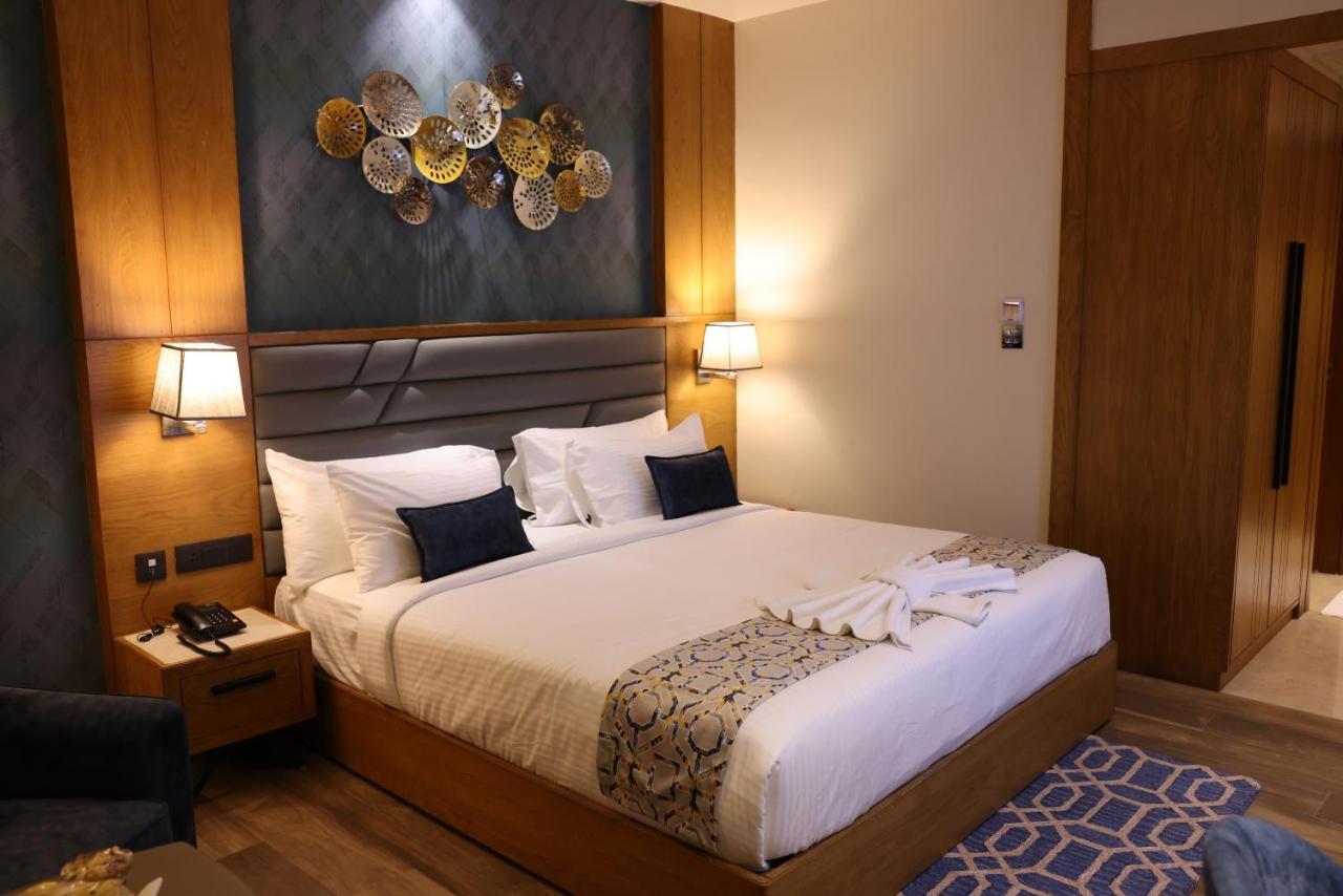 Aj Grand Hotel Mangalore Extérieur photo