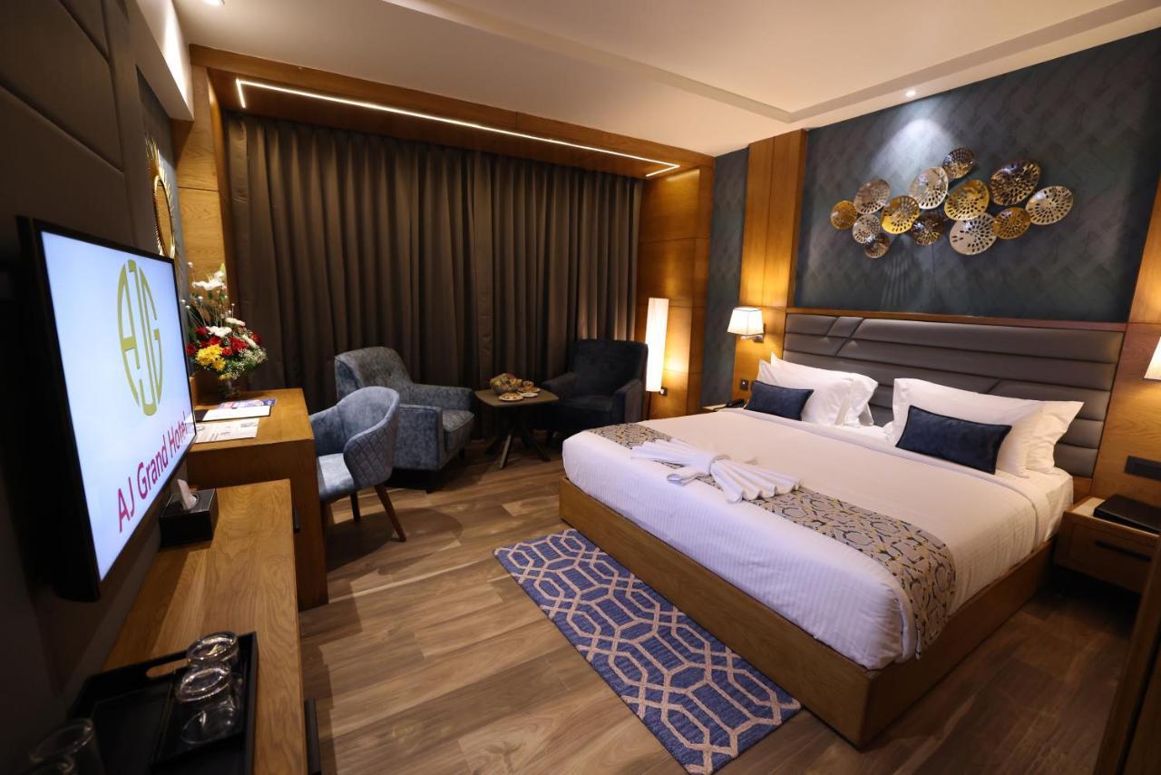 Aj Grand Hotel Mangalore Extérieur photo